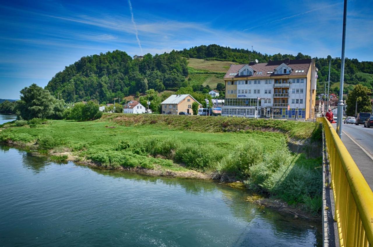 Motel New Sanatron Bosanski Novi エクステリア 写真