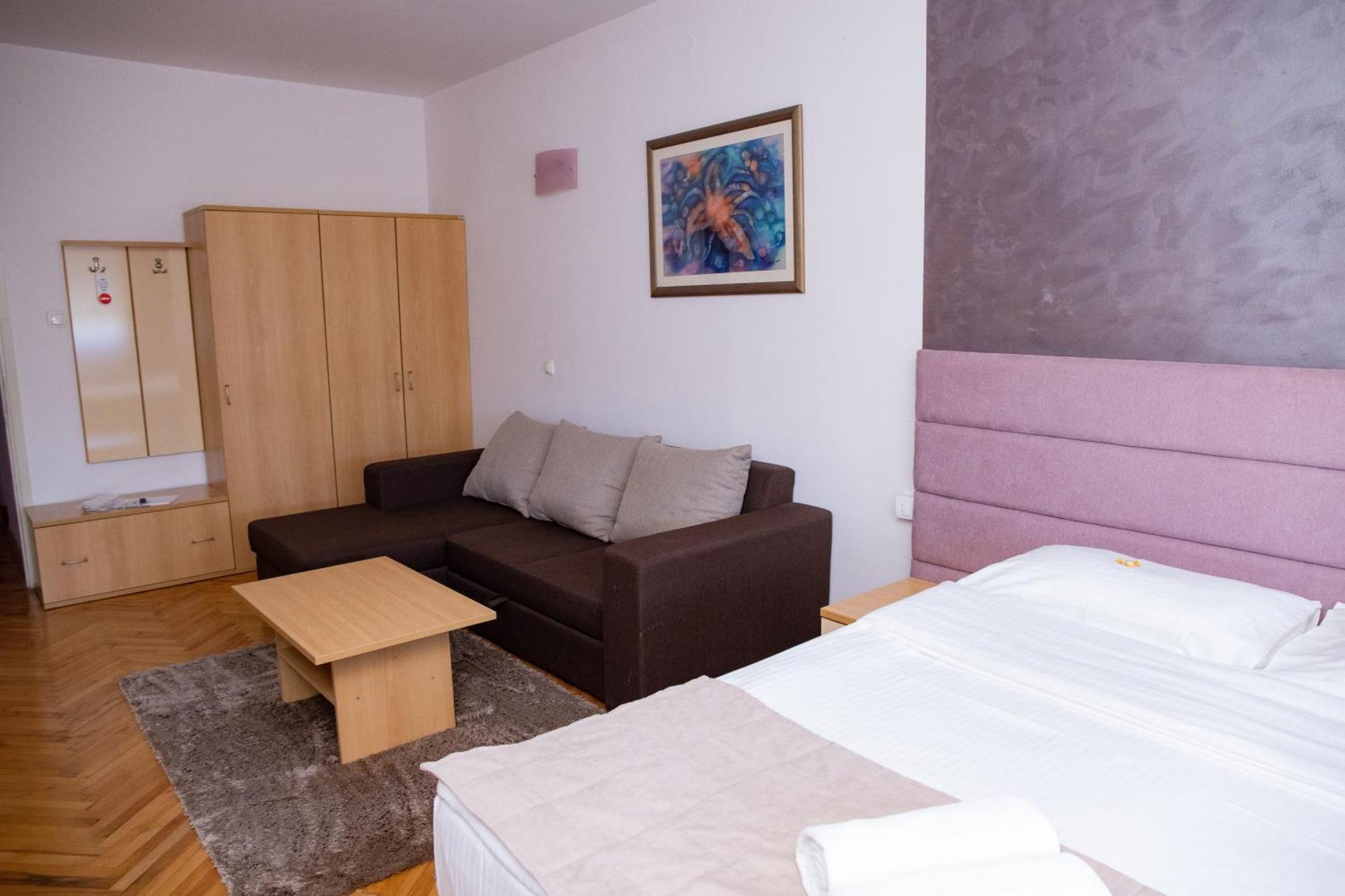 Motel New Sanatron Bosanski Novi エクステリア 写真