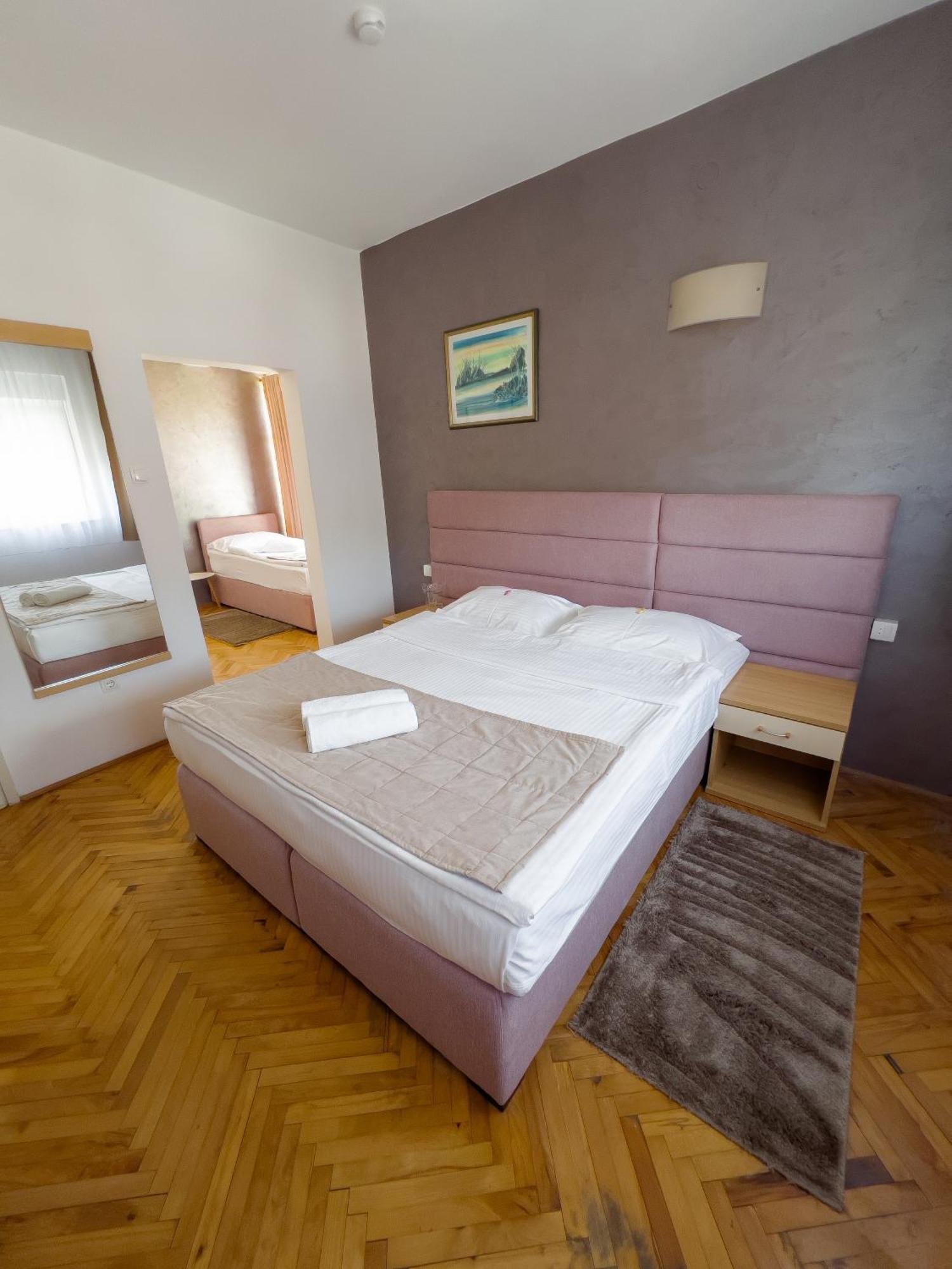 Motel New Sanatron Bosanski Novi エクステリア 写真