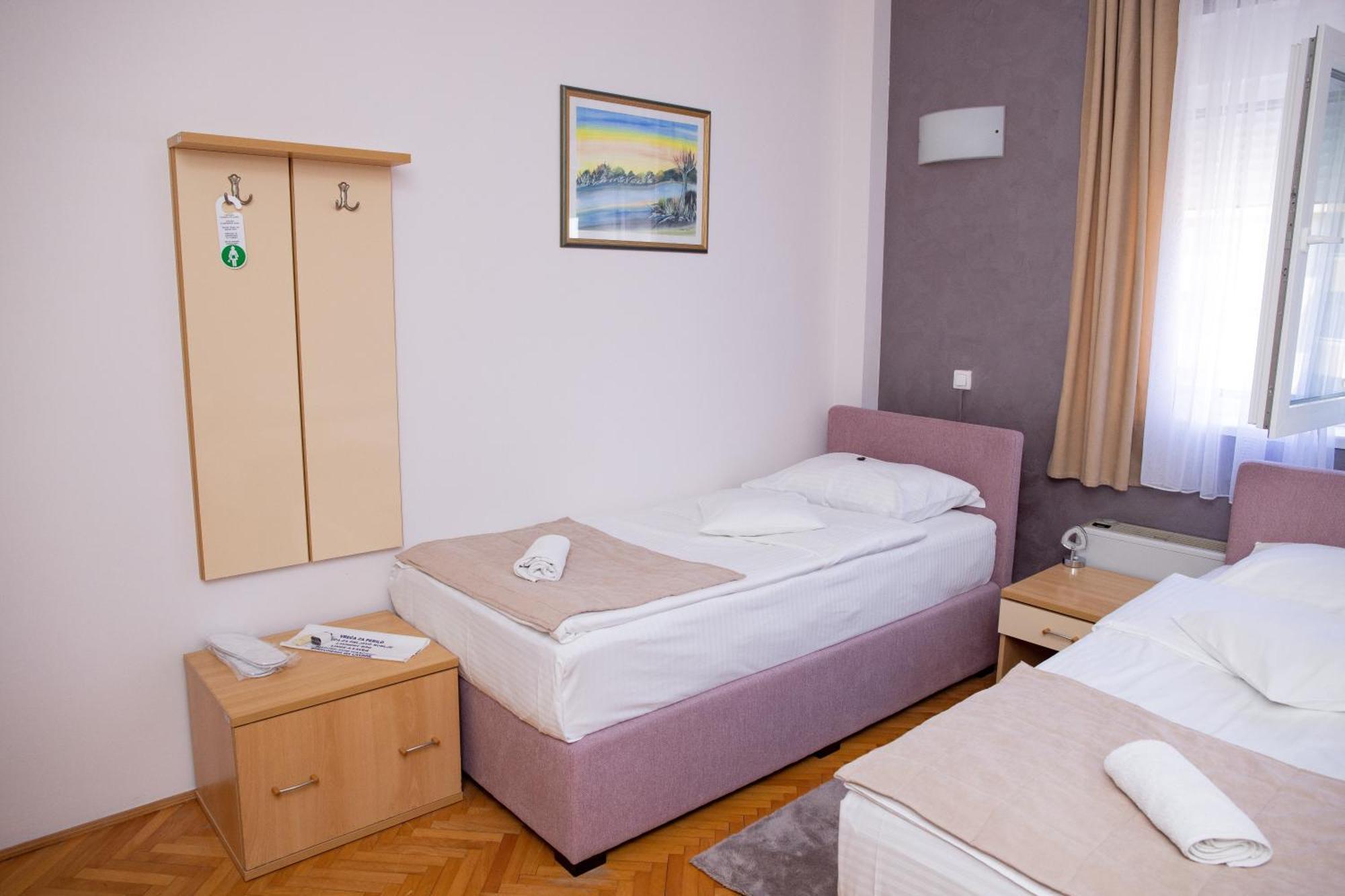 Motel New Sanatron Bosanski Novi エクステリア 写真