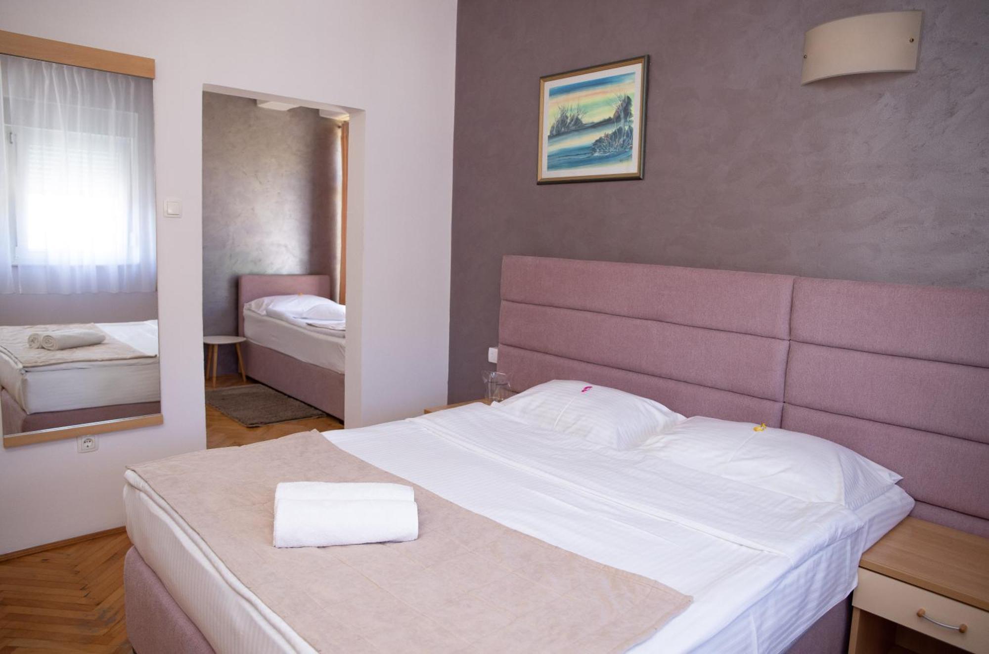 Motel New Sanatron Bosanski Novi エクステリア 写真