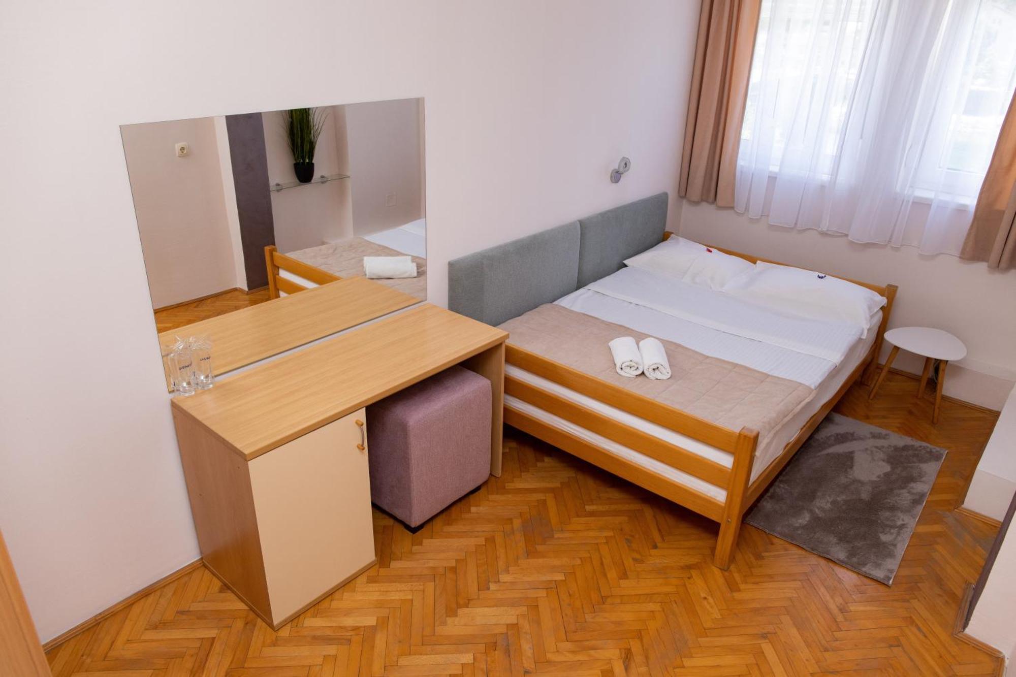 Motel New Sanatron Bosanski Novi エクステリア 写真